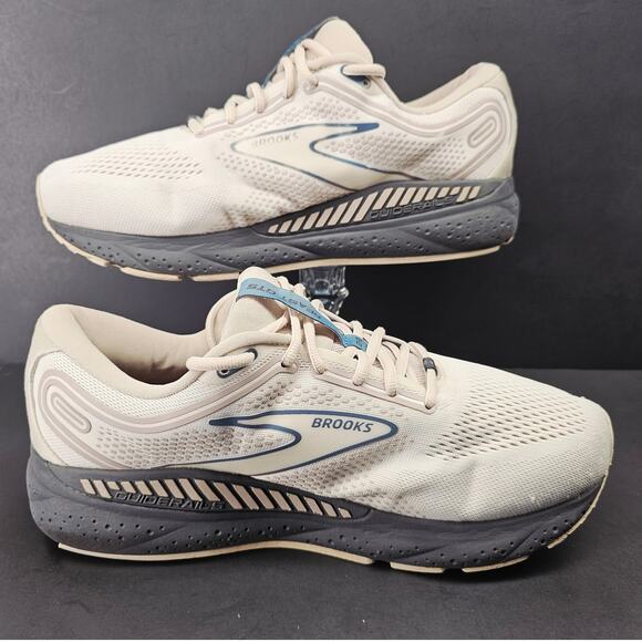 Extra Wide Brooks Men 11 main image 7